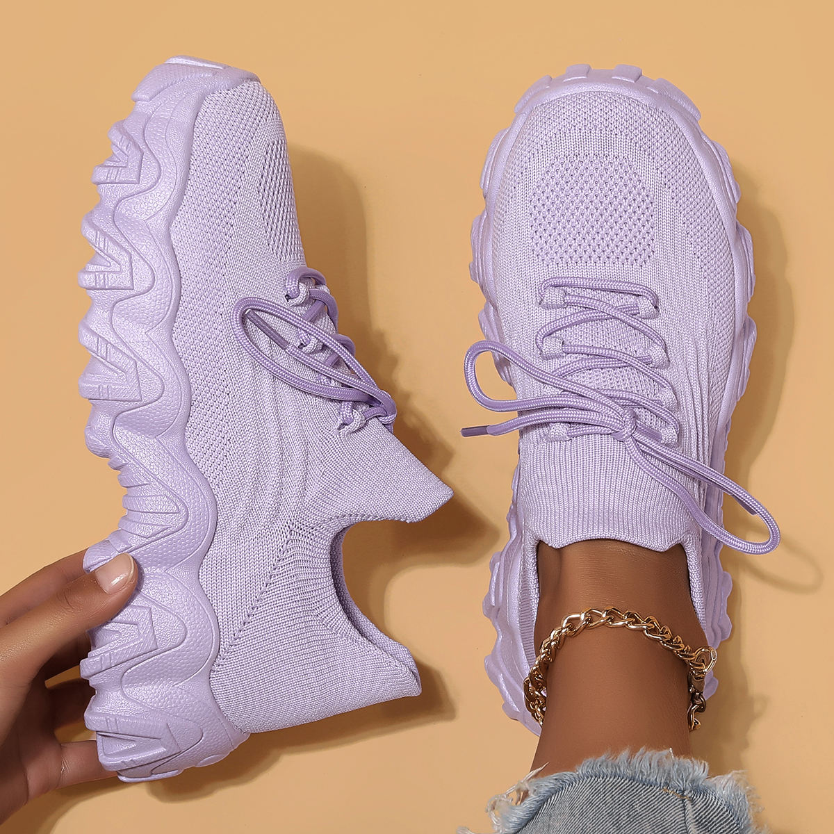 Trendy Lightweight Breathable Fly-Knit Mesh Casual Sports Shoes